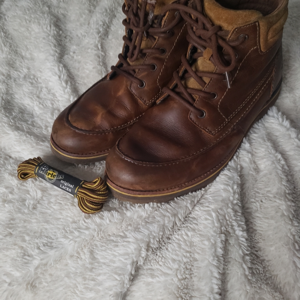 Northface Redwing style winter leather boots